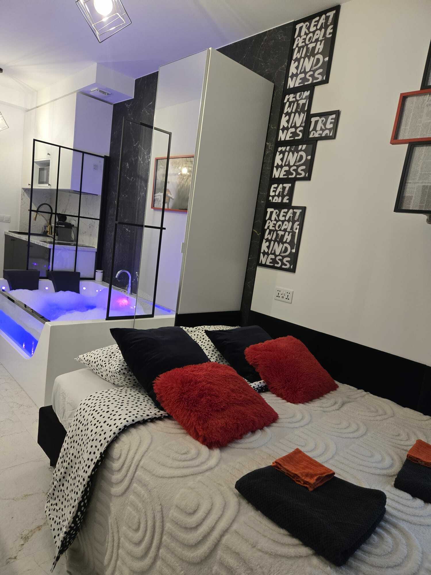 WhatsApp Image 2025-10-21 at 21.23.50 (3).jpeg