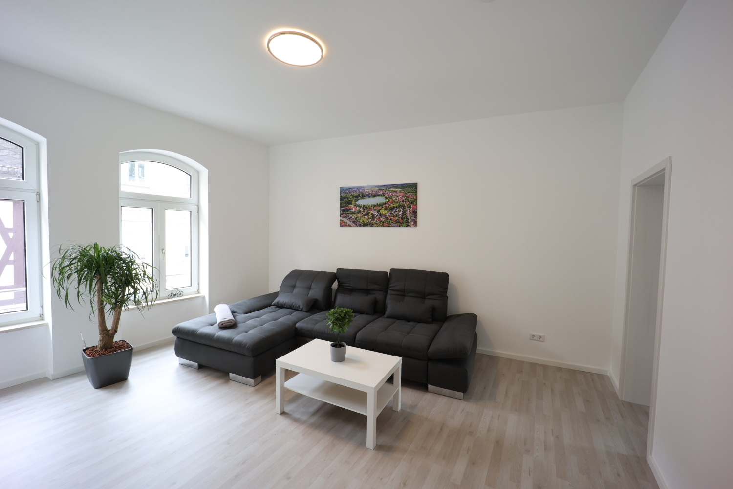 Wohnzimmer & Sofa.JPG