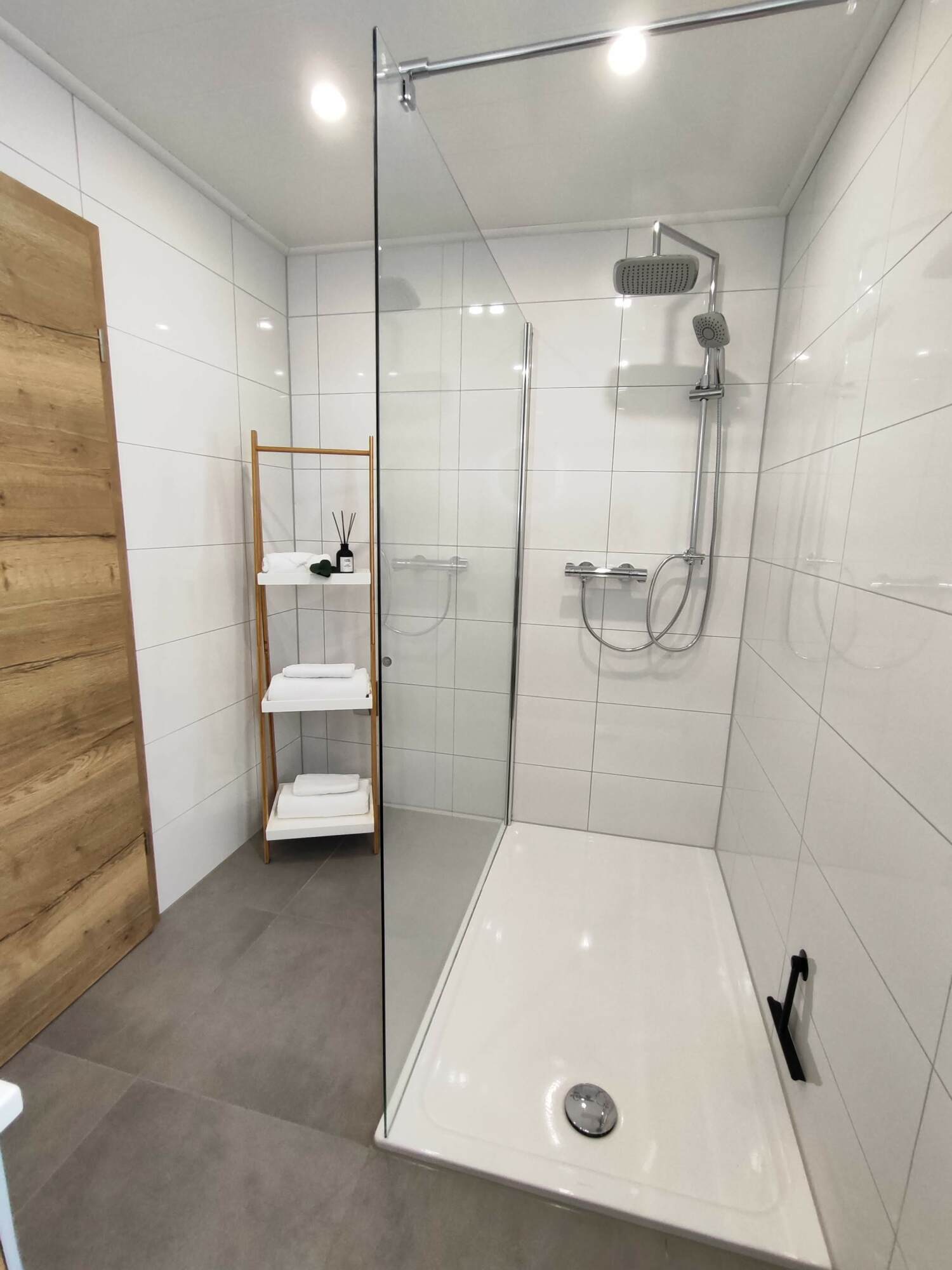 Bodengleiche Regendusche im Apartment Marissa in Billerbeck