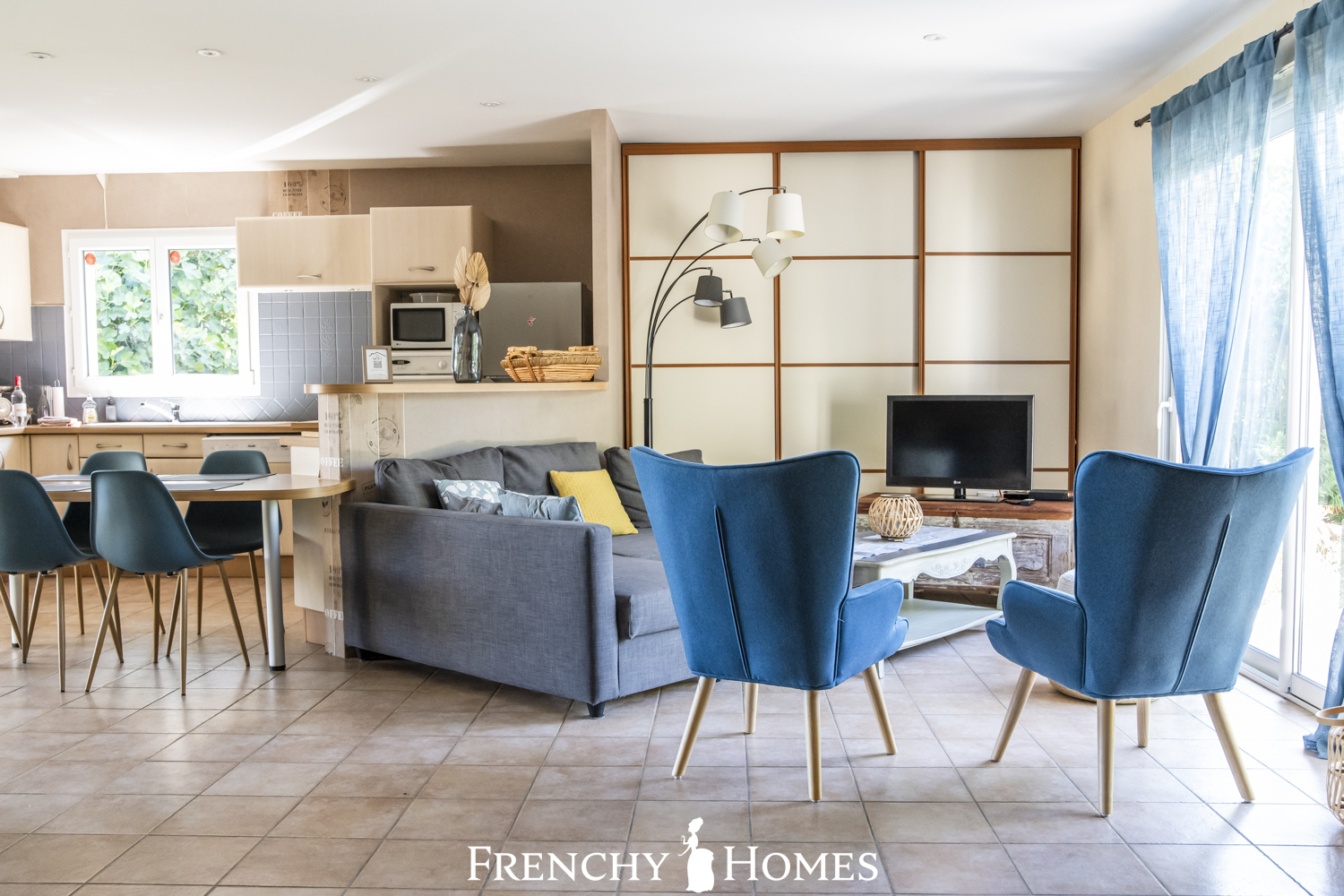 FrenchyHomes25Logo-384.jpg
