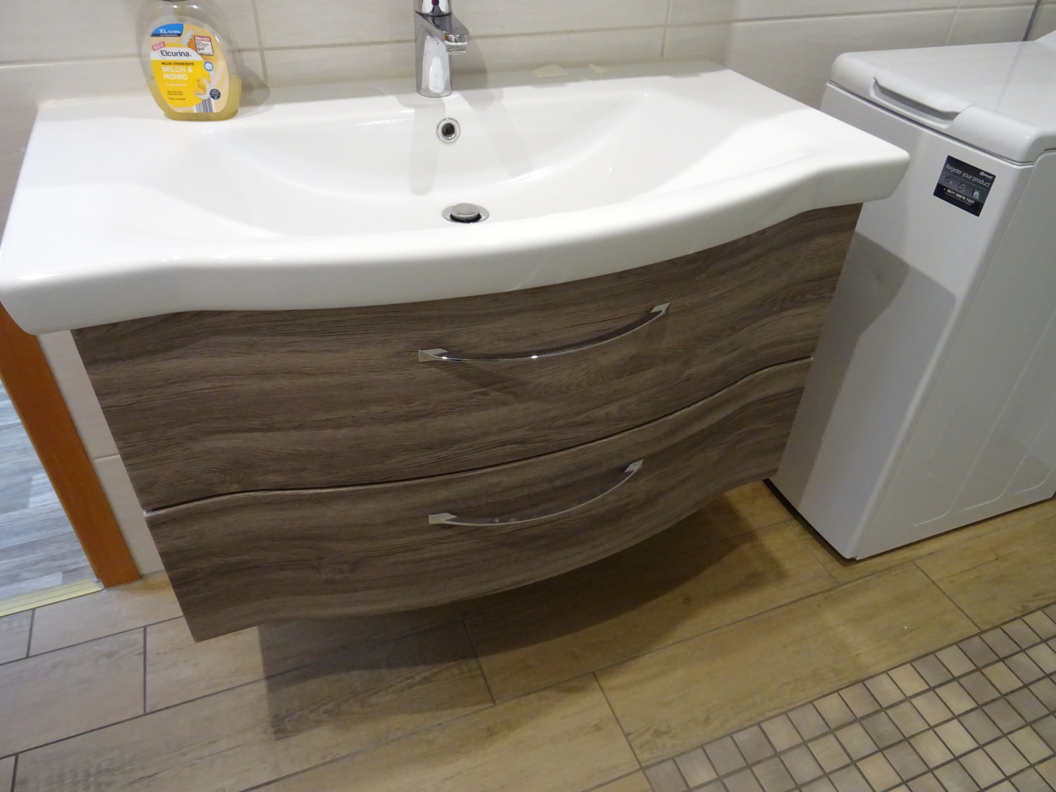 Waschbecken Bad_DSC09887.JPG