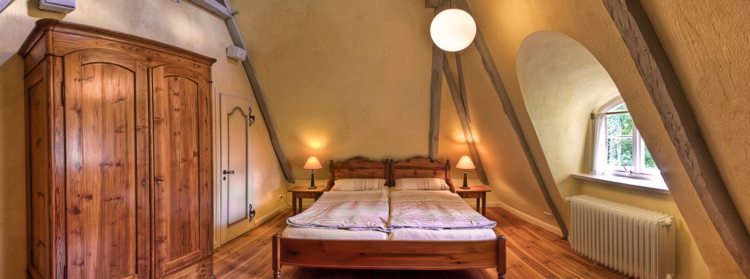 Schlafzimmer 1.jpg