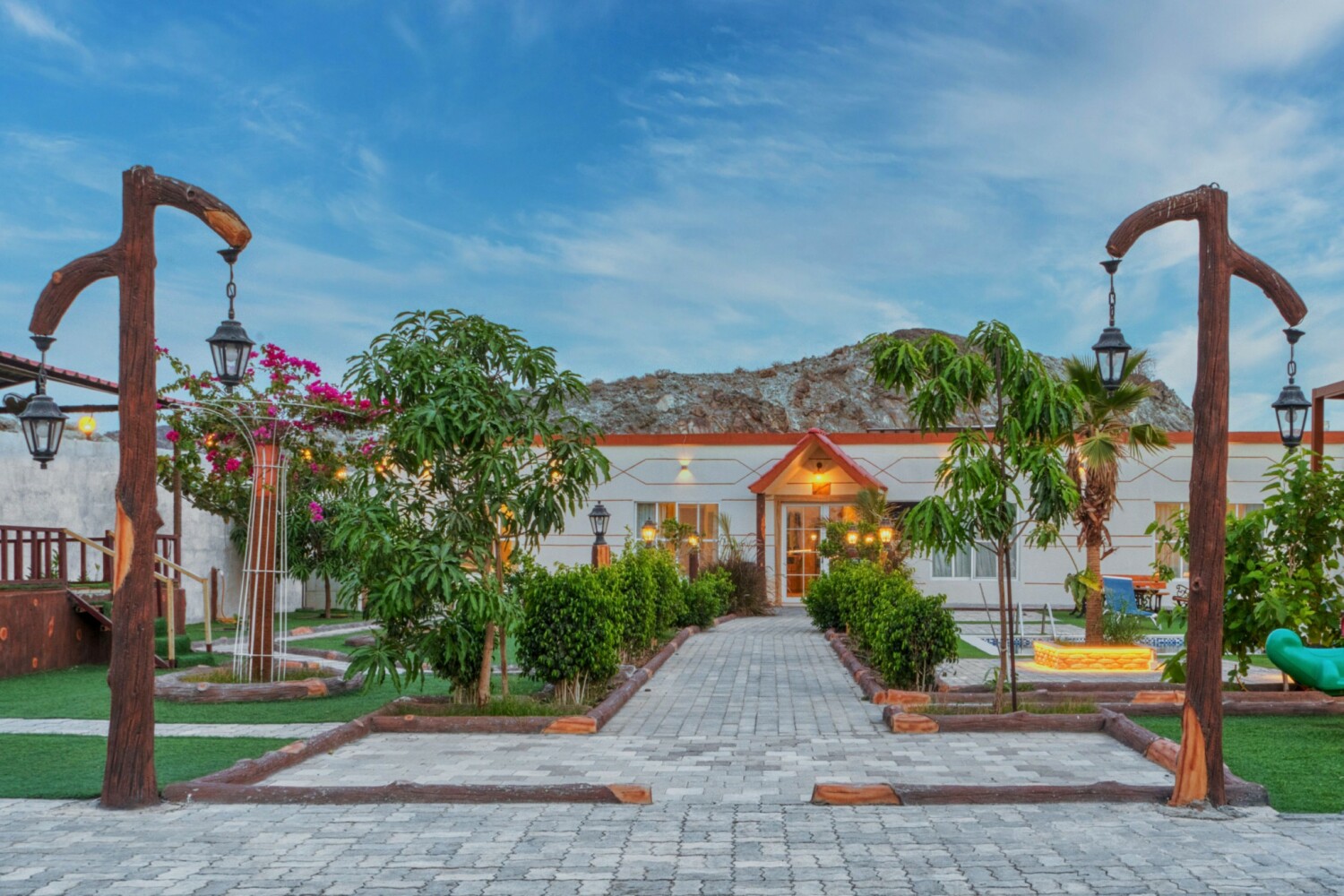 01_LAP_2518_hdr (2K).jpg