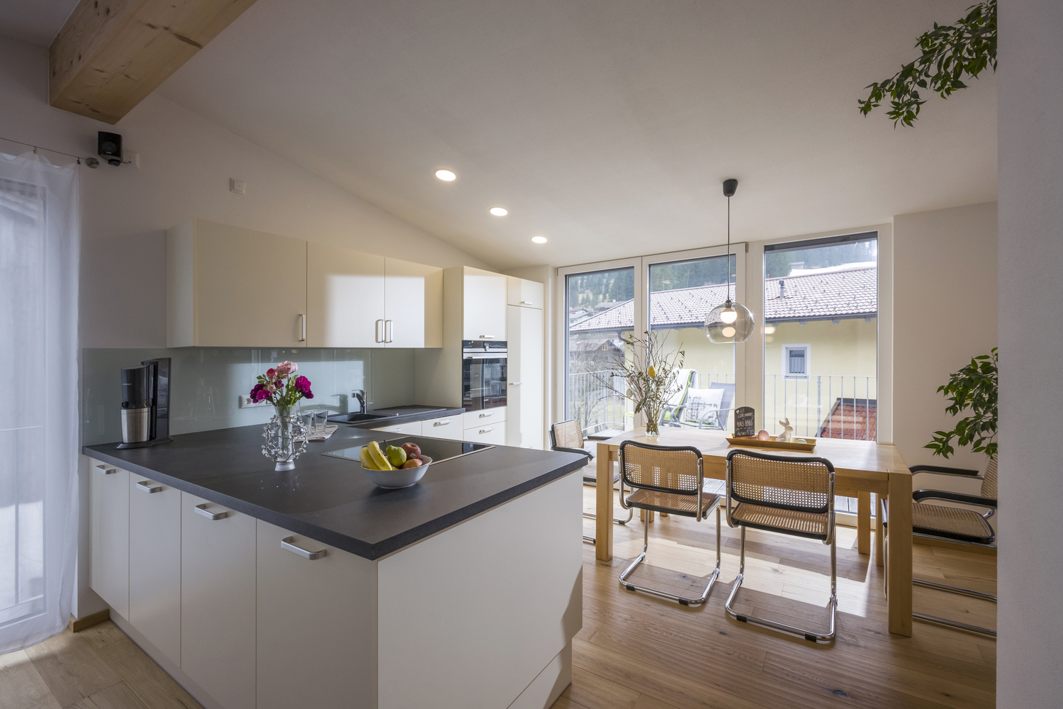 Haus_Haag_Achenkirch_470i_Kueche.jpg