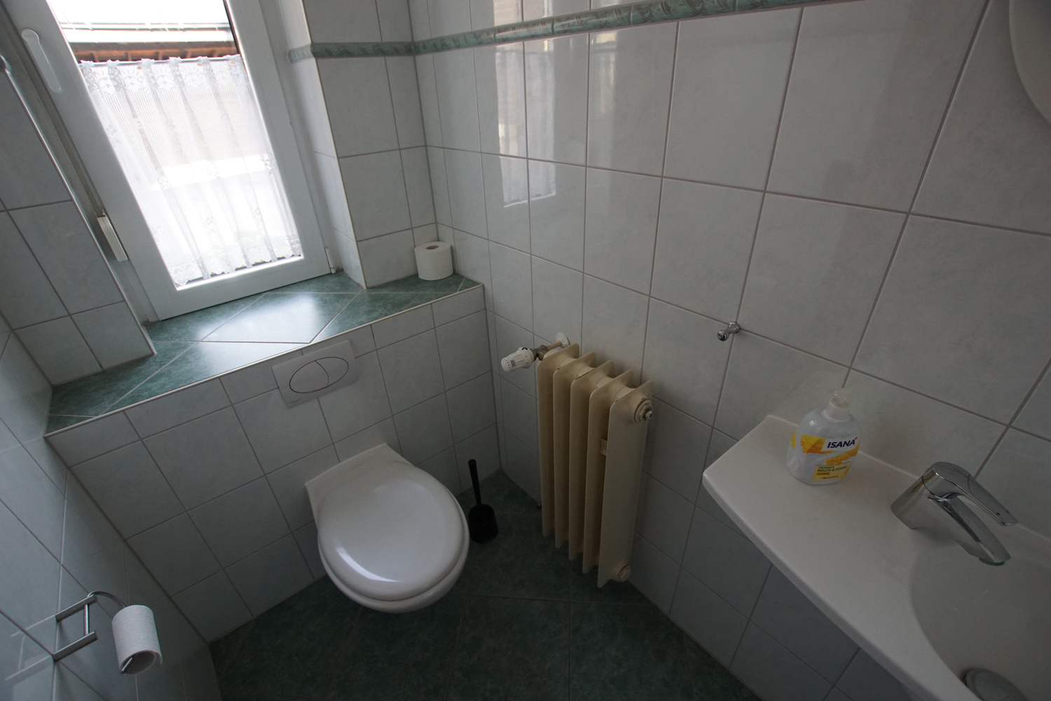 Gästetoilette groß.jpg