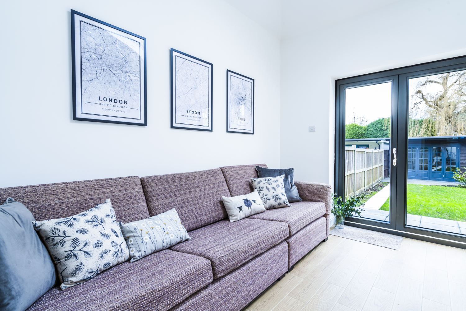 adrianna 7 barn close-95.jpg