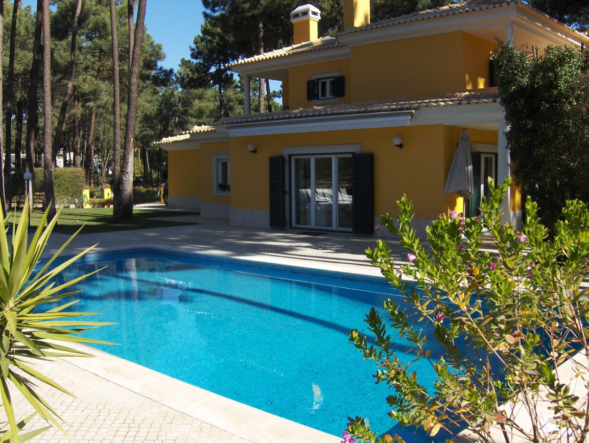 Lisbon Beach Villas Villa 4 Lovely Villa with a big garden with