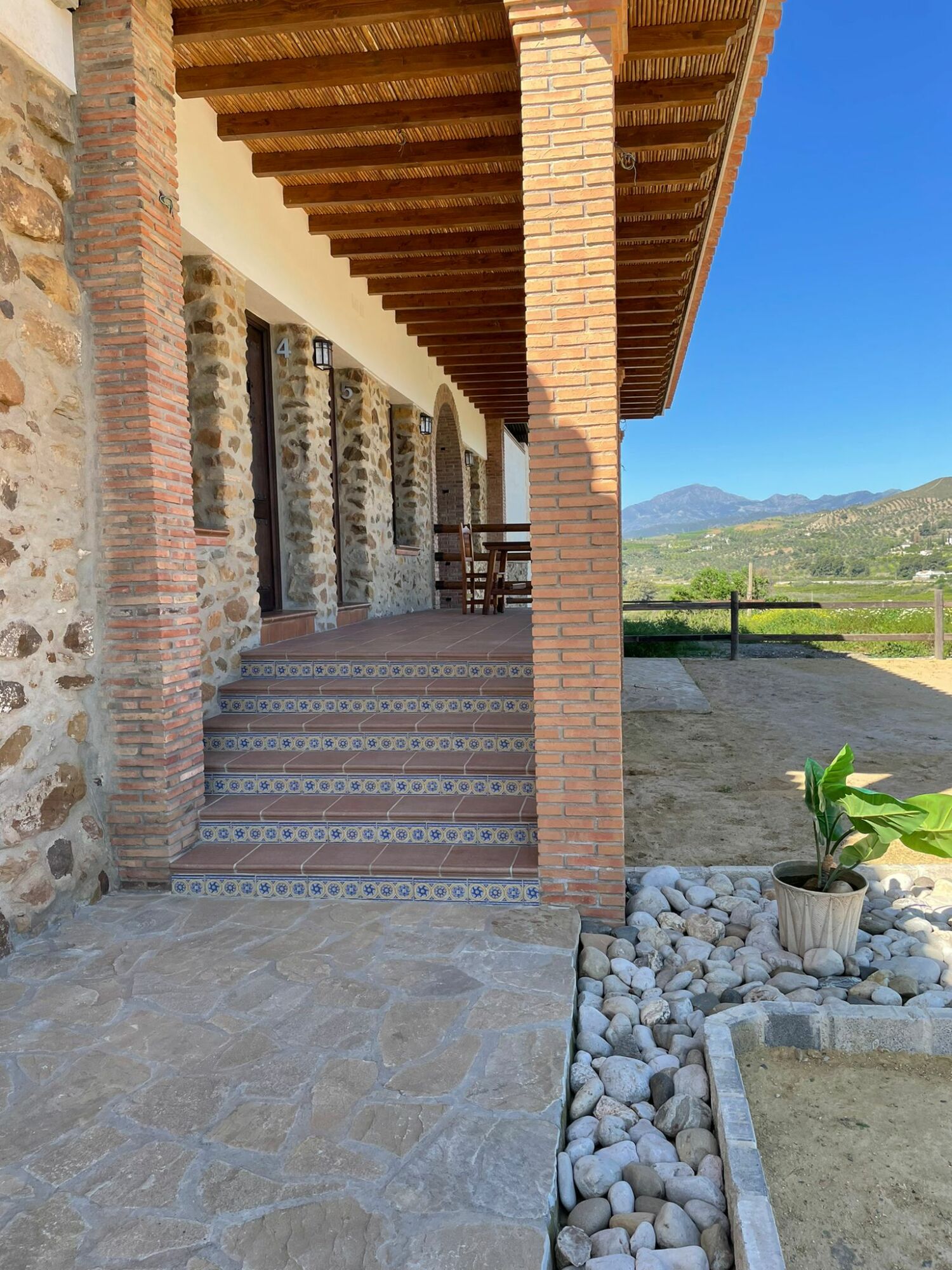 01 ENTRADA HABITACION 4 Y 5 - POSADA LOS CABALLOS.jpeg