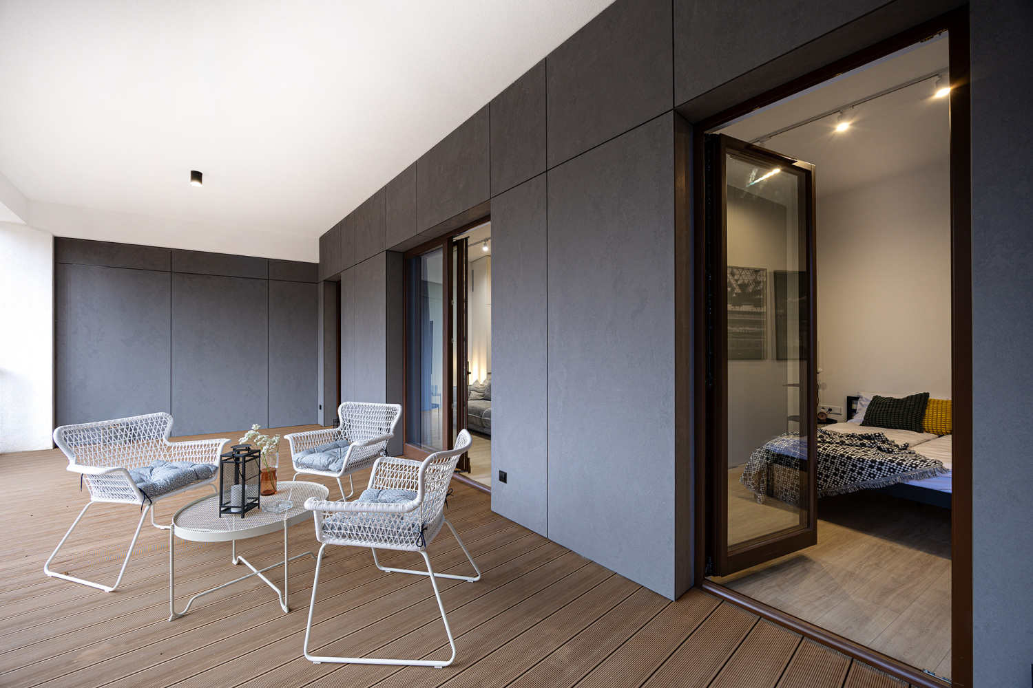 ogromny taras z widokiem na park  Łódź -1.jpg