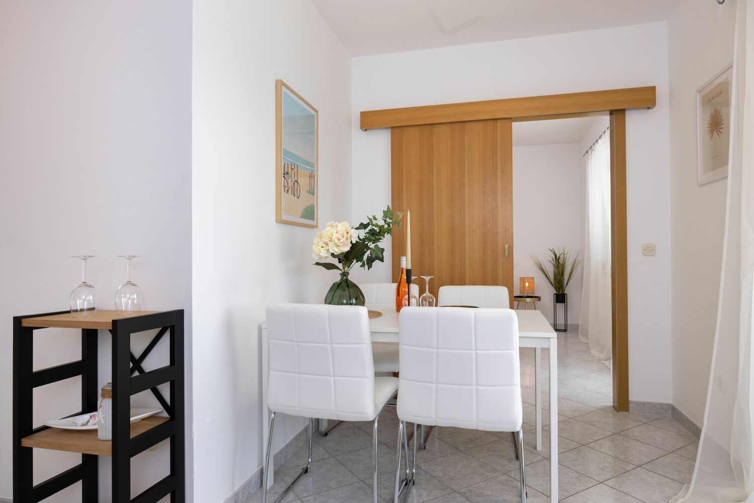 1_a22_dining_table1a - tiny800kb.jpg