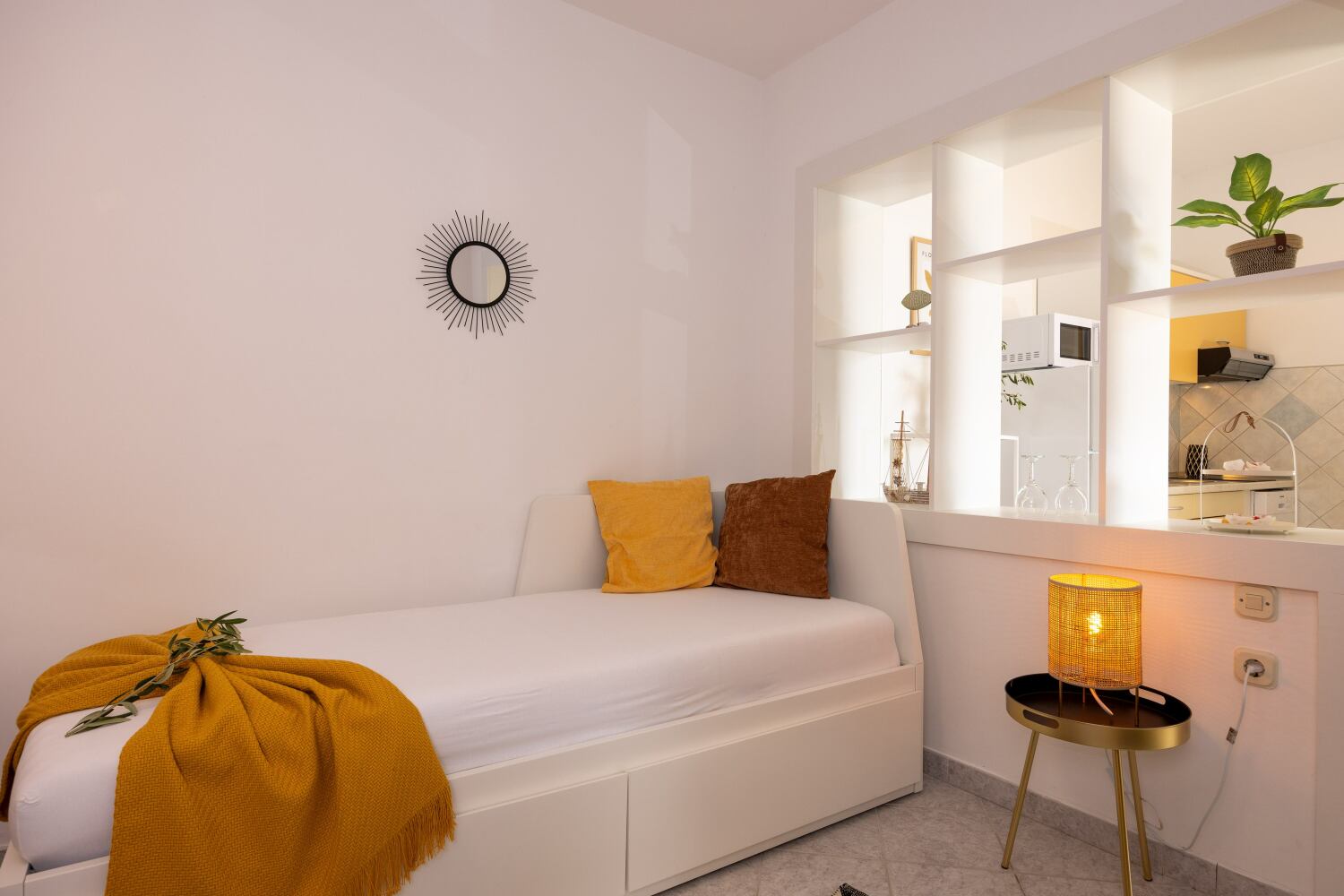 3_a21_bedroom1_5a - tiny800kb.jpg