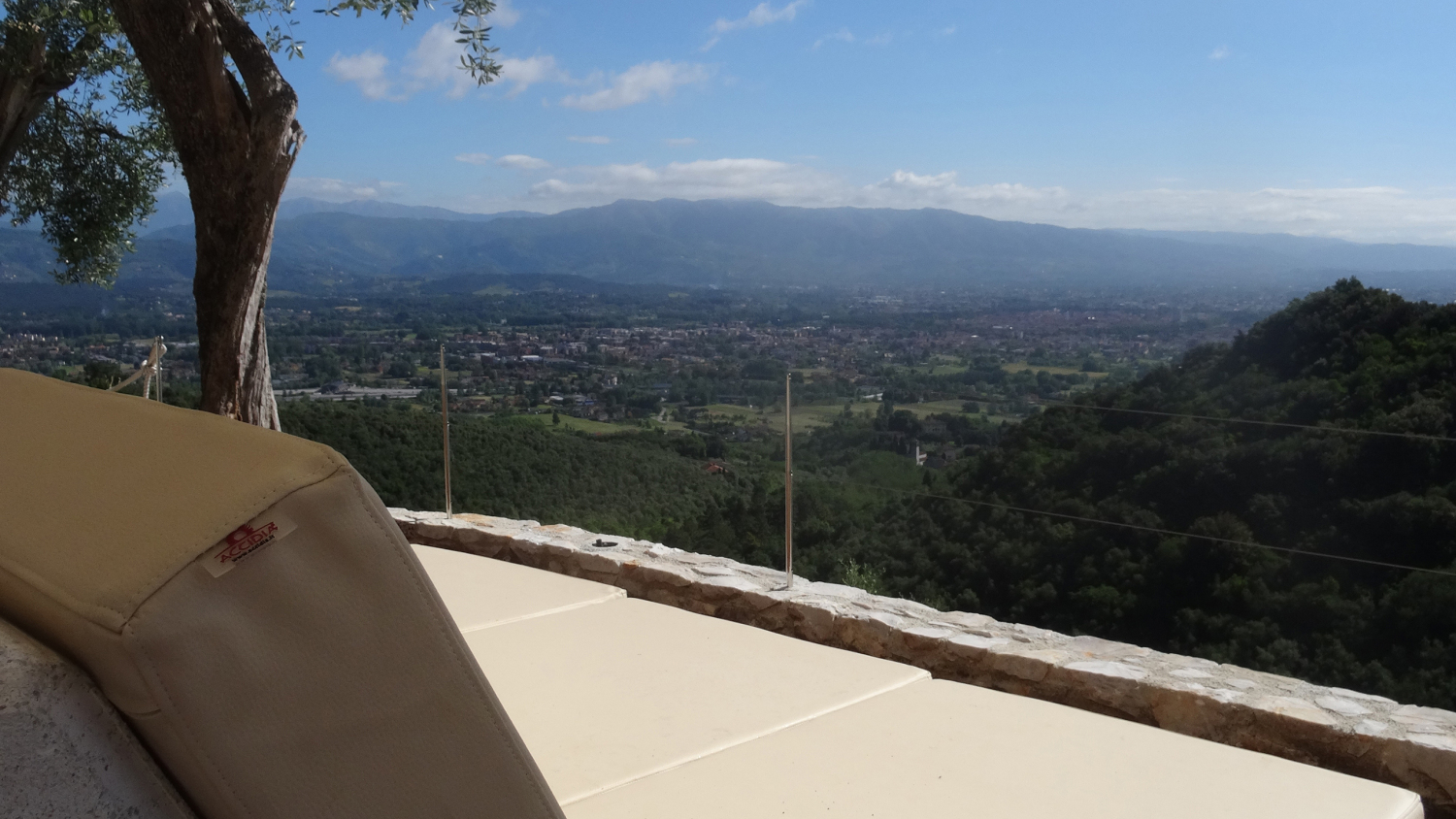 OUTSIDE AREA  (16).jpg