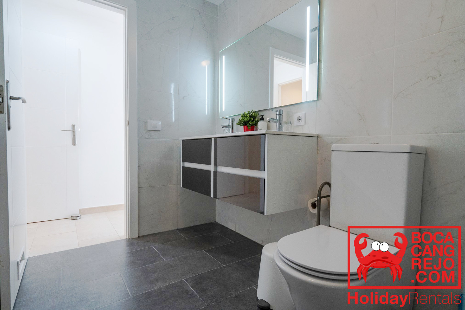 Tabaiba Holiday Home (24).jpg