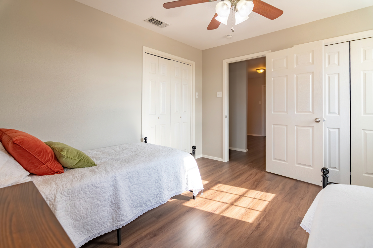 111Robinson-Unit B-011.jpg