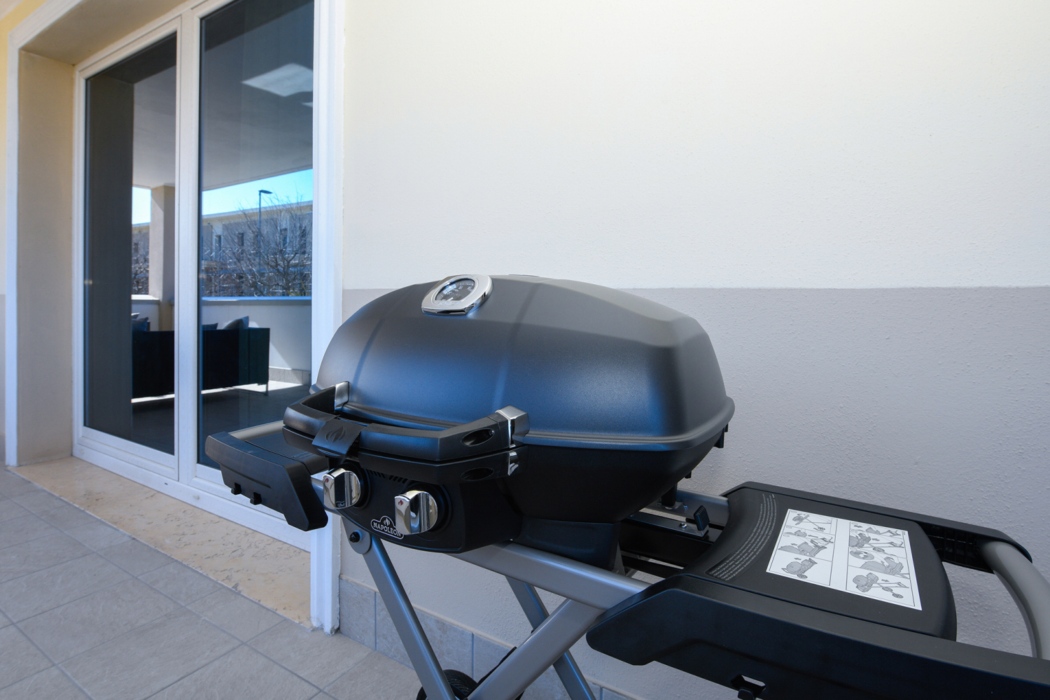 106 Balkon_Grill.jpg