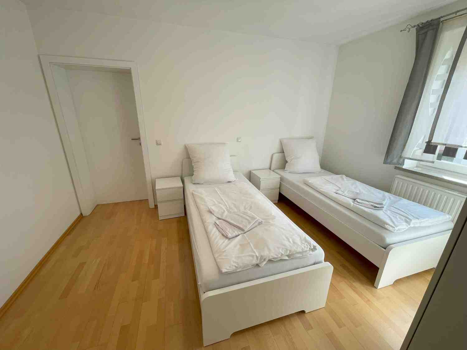 SAD241_(EG) Wackersdorfer Straß 38, 92421 Schwandorf (6).jpg