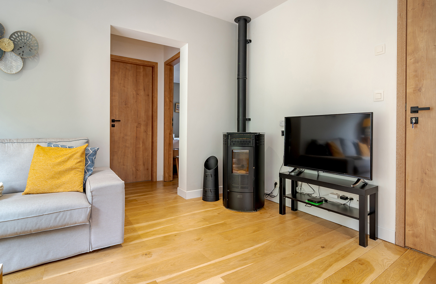 LROOur-10-01 (37).jpg