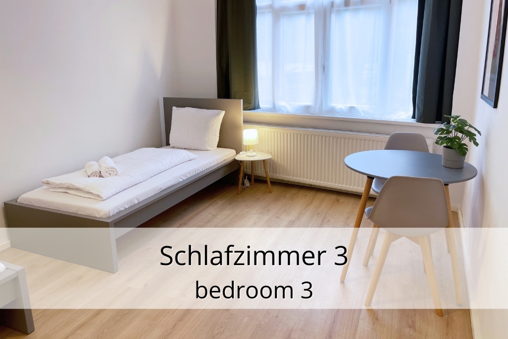 Schlafzimmer3 b.jpg