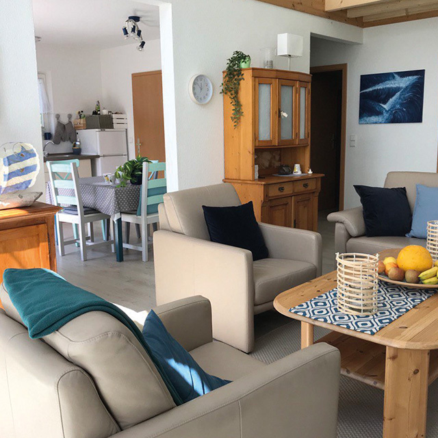 Wohnzimmer neu 1.jpg