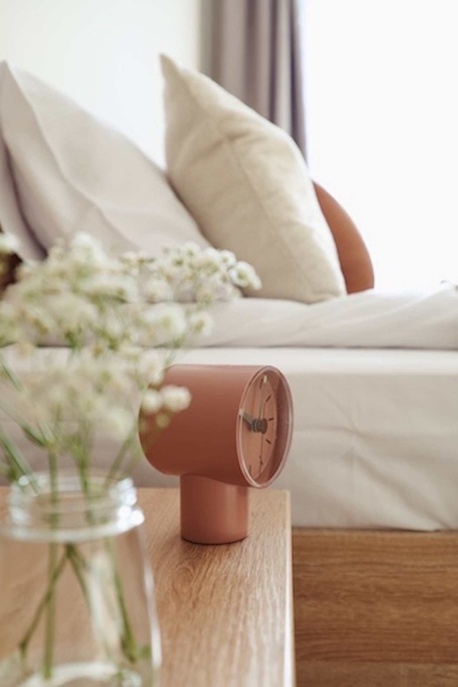 detal zegar w sypialni master kopernika.jpg