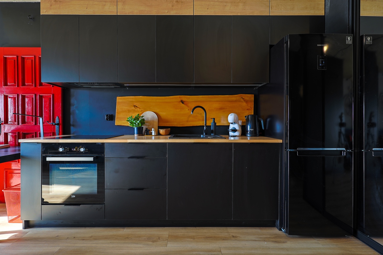 kuchnia 1 aneks kuchenny wyposaźona kuchnia łódź booking airbnb.jpg