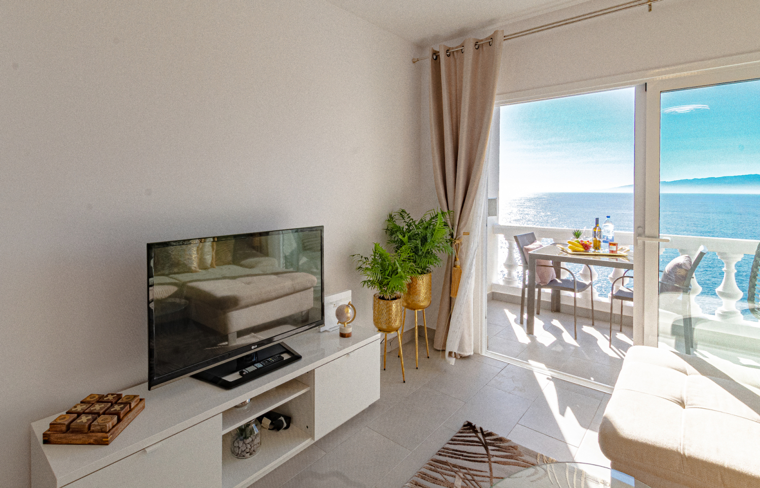 1 Bedroom Apartment with ocean view Puerto de Santiago Tenerife111.jpg