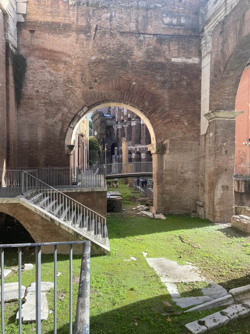 Archeolical walk.jpg