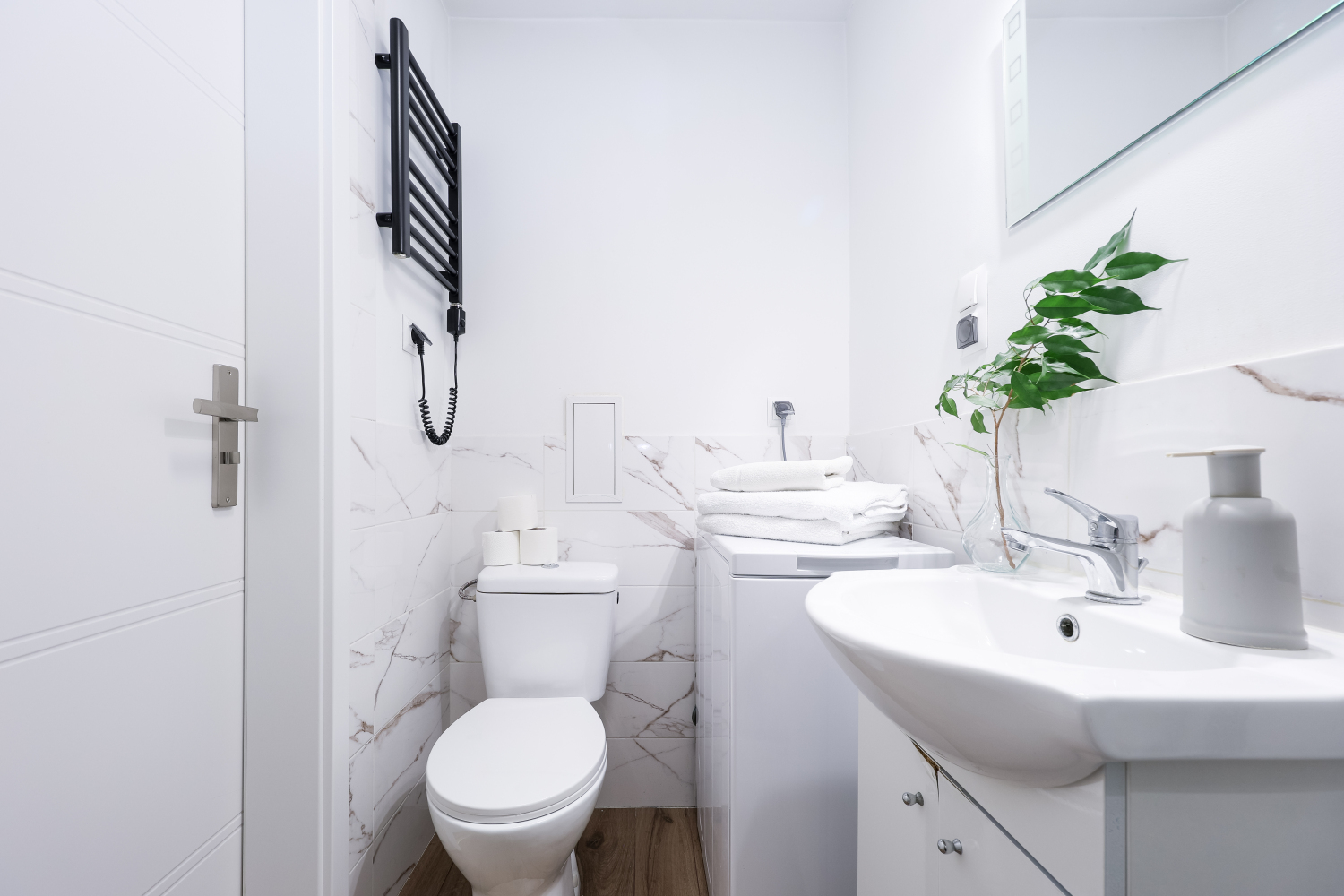 wyremontowane mieszkanie pobyt w łodzi centrum Booking.jpg