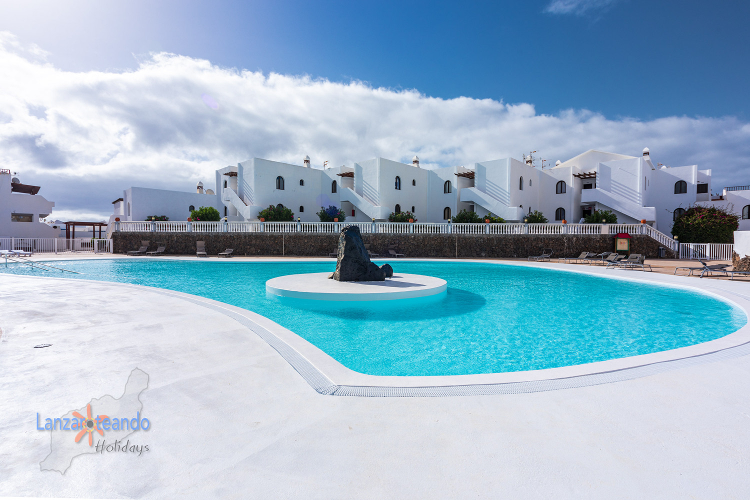lanzarote-booking-holiday-appartament-Piscina-Teguisol-Adults-002.jpg