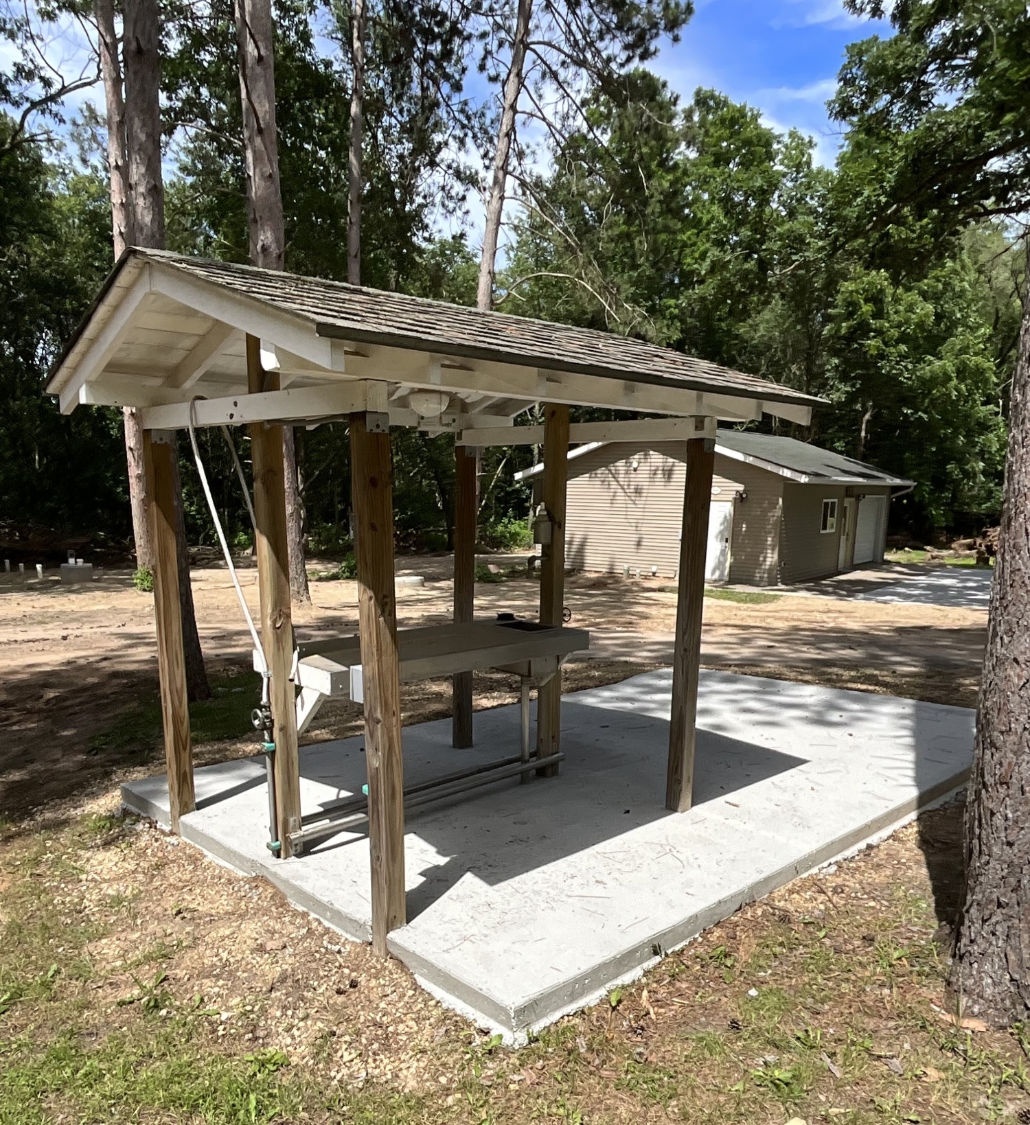 fish cleaning statiob.jpg