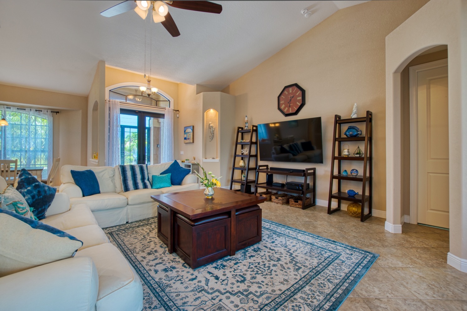 DSC_5141 2resized.jpg