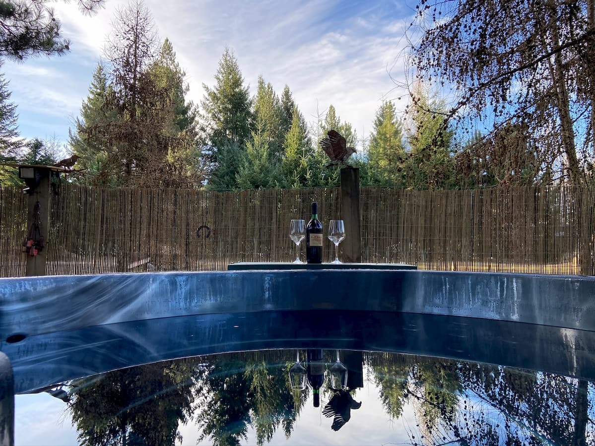 Arches Accommodation - BnB Hot Tub.jpg