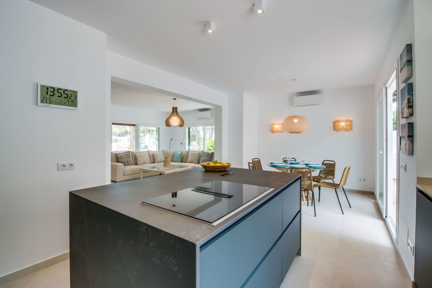 Villa_Marbella_Erdgeschoss_Küche 4.jpg