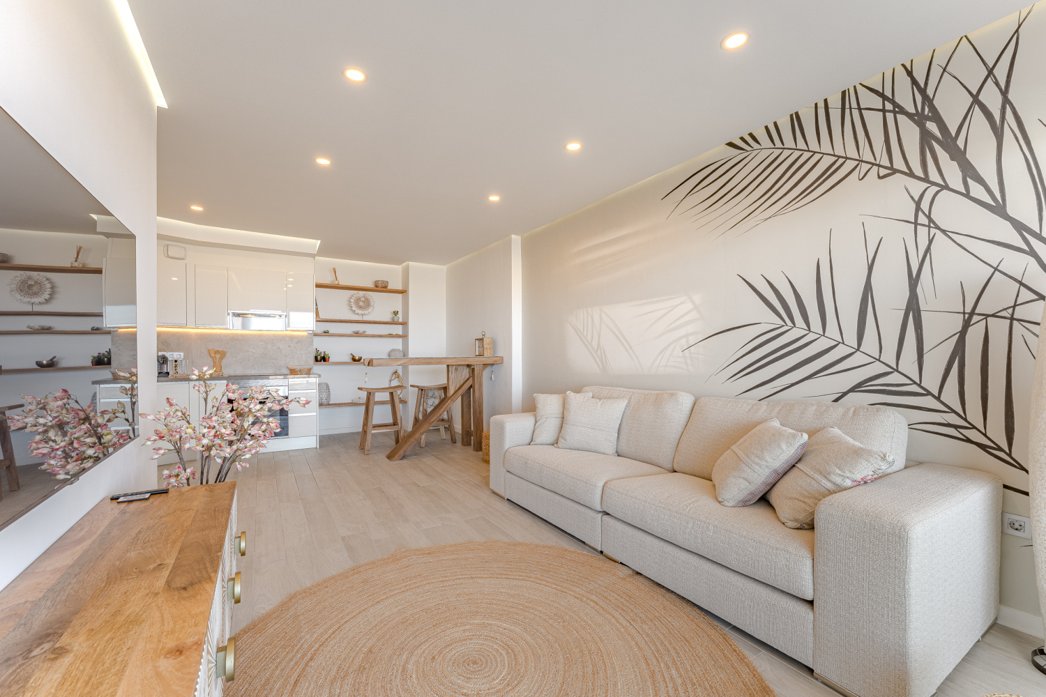 610 Living inside view.jpg