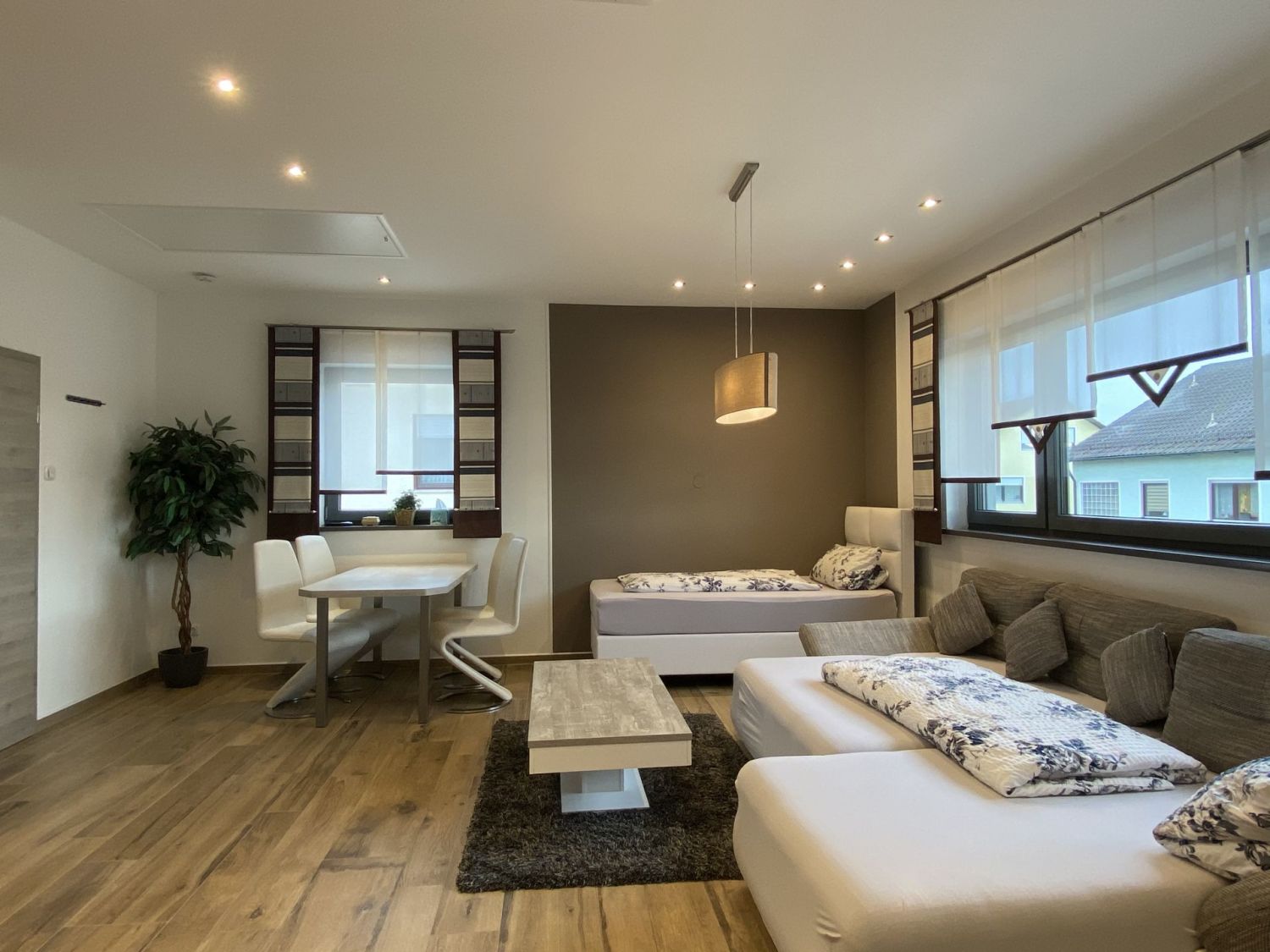 WA329_(App. Stefan) Joh.-Seb.-Bach-Str. 19, 92442 Wackersdorf (3).jpg