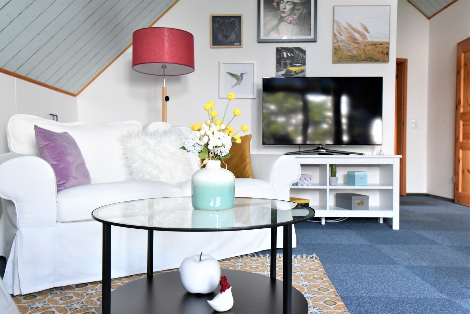 Living Room Sofa Detail (2).JPG