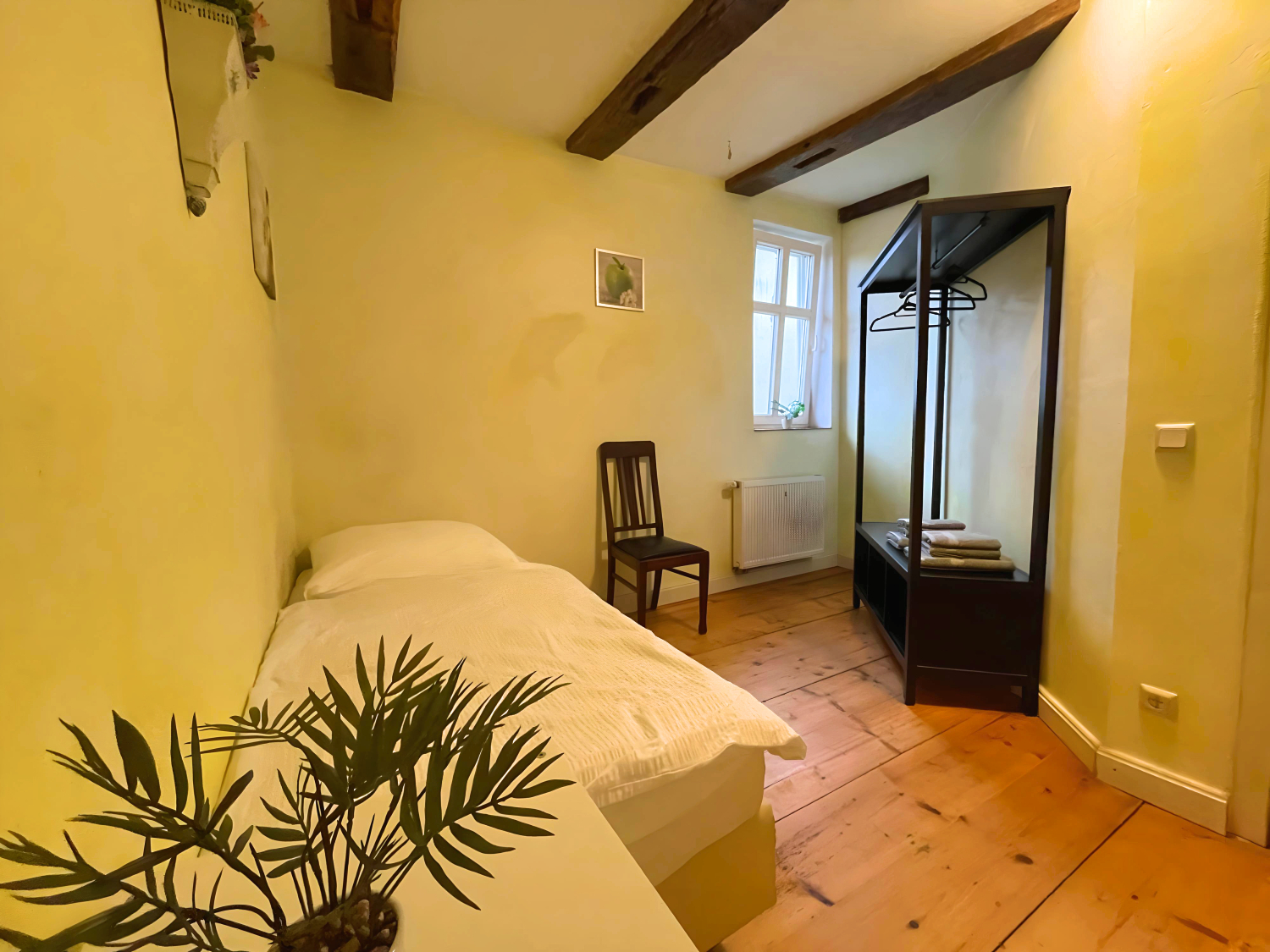 Pension Am Schloss - Apartment 5 - Doppelschlafzimmer 2.jpg