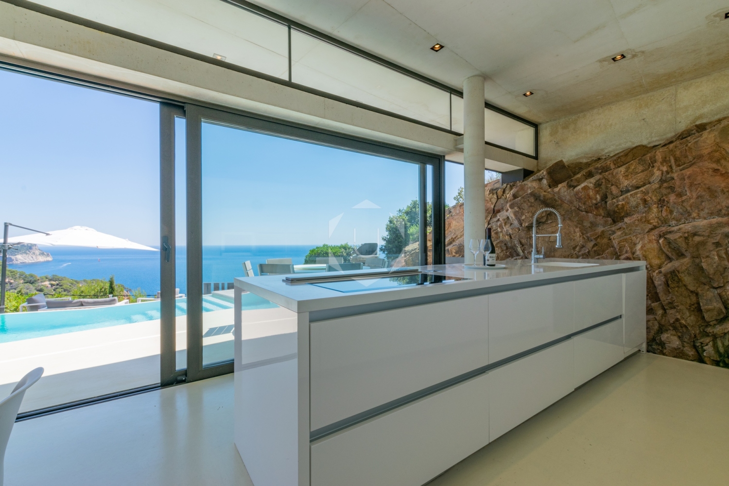 Villa Crystal, Luxury rental home in Aiguablava, Begur, Costa Brava (49).jpg