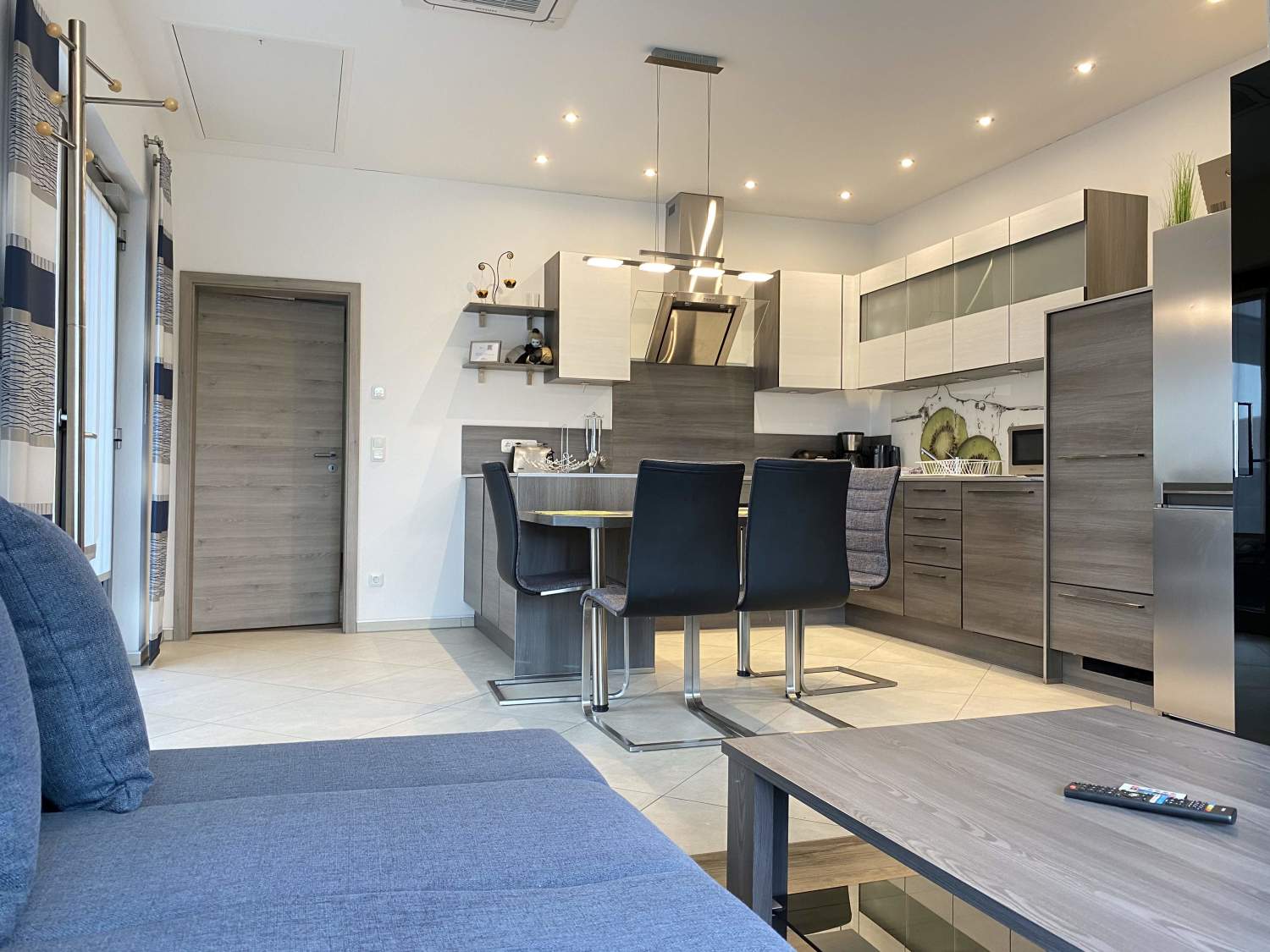 WA324_(App. Hans) Joh.-Seb.-Bach-Str. 19, 92442 Wackersdorf (4).jpg