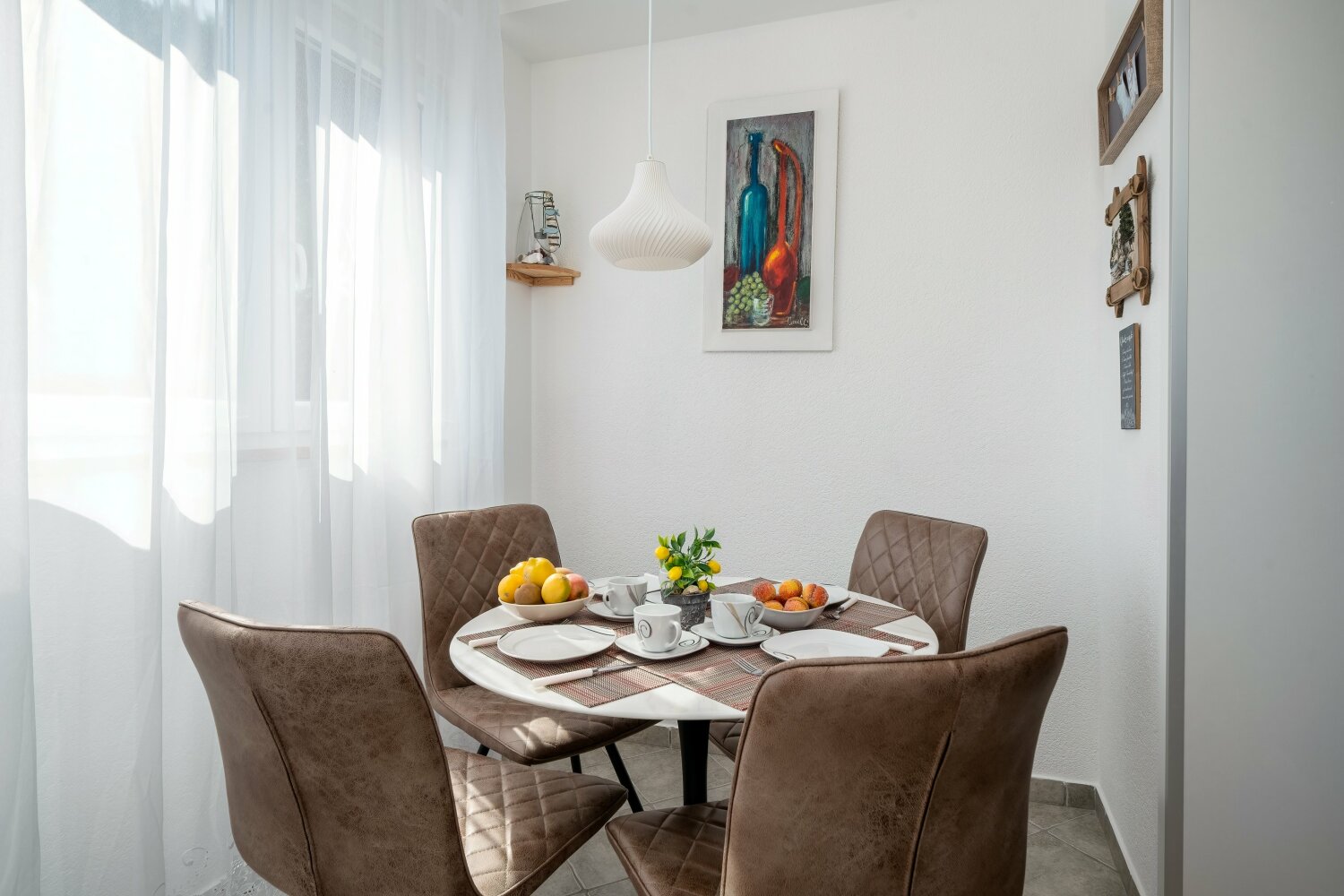 Apartman Okrug Esszimmer Blick vom Balkon 19.05.2025.jpg