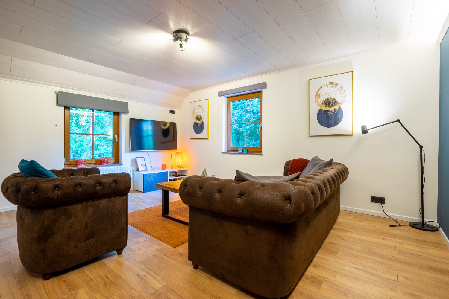 Bills Lodge Web--3.jpg