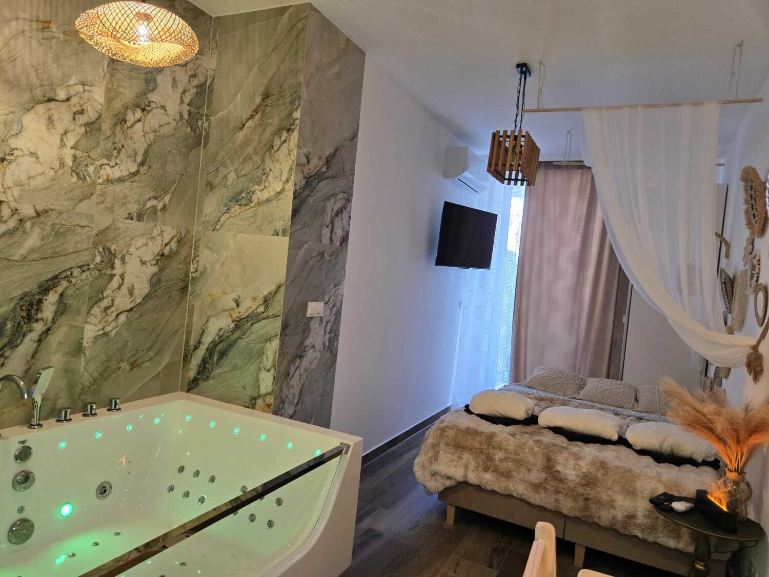 WhatsApp Image 2025-10-21 at 21.23.48 (4).jpeg