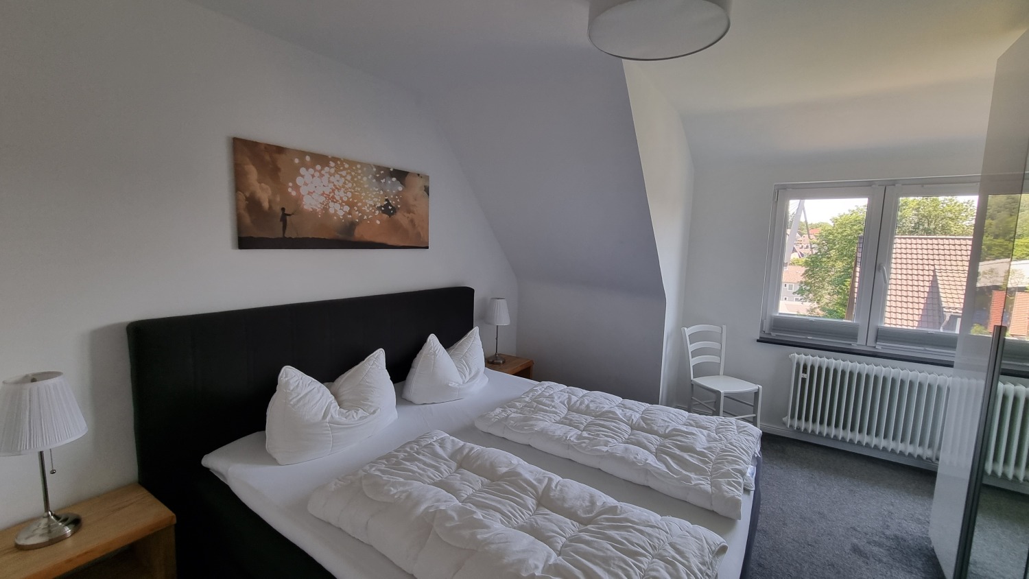 Schlafzimmer oben 2.jpg