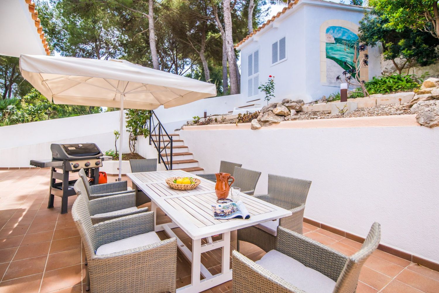 Villa_Marbella_Essbereich aussen.jpg