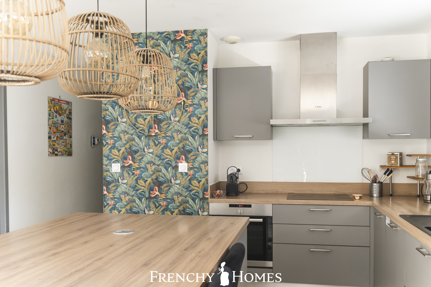 FrenchyHomes24Logo-439.jpg