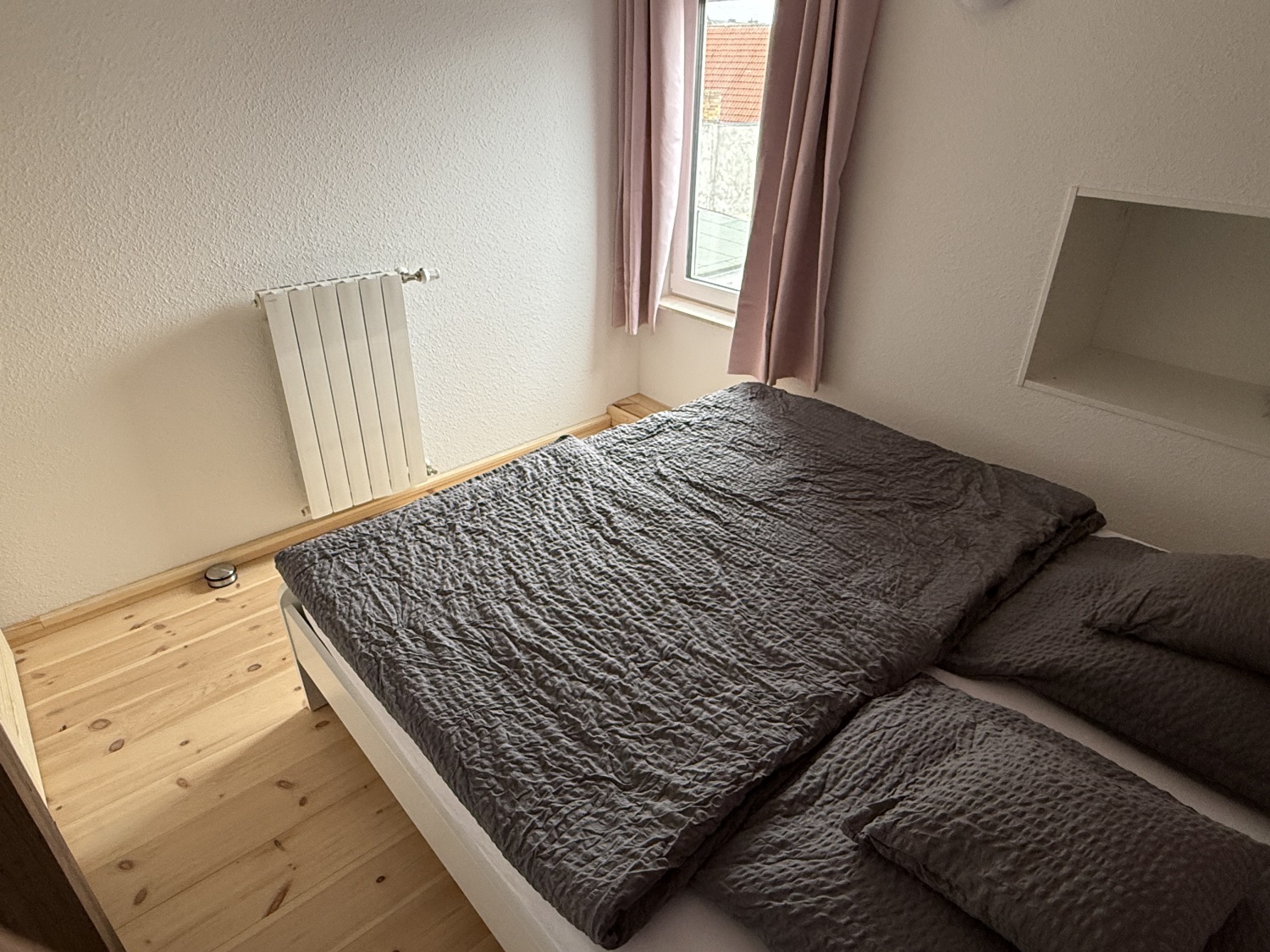 Schlafzimmer rosa 2.JPG