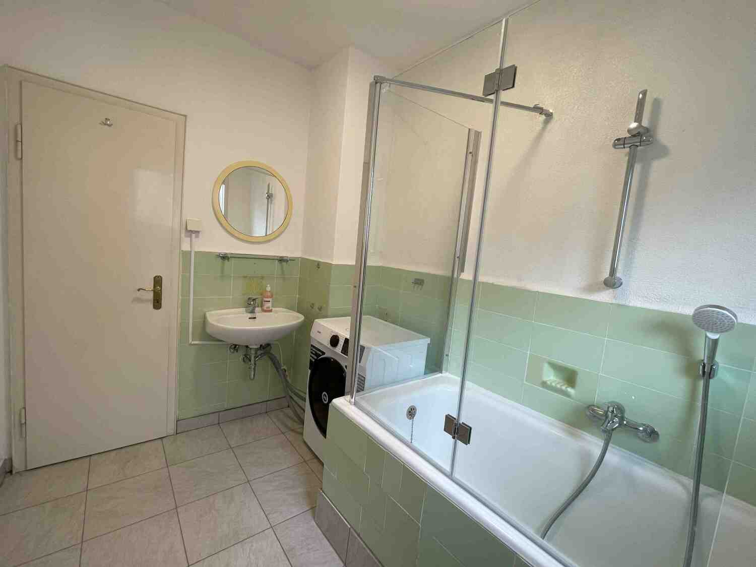 SAD901_ (EG) Friedrich-Wilhelm-Weber-Straße 30, 92421 Schwandorf (10).jpg