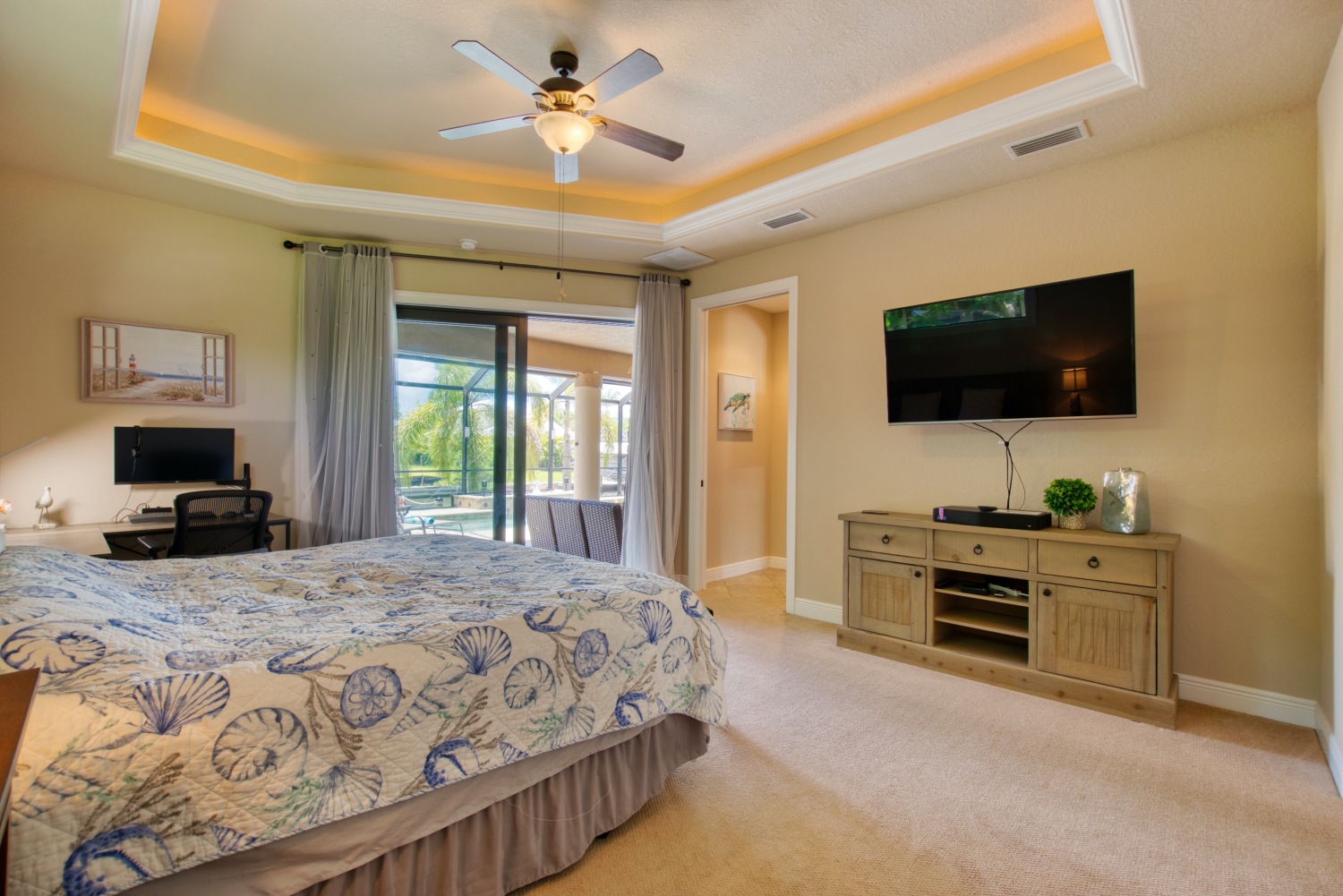 DSC_5228 2resized.jpg