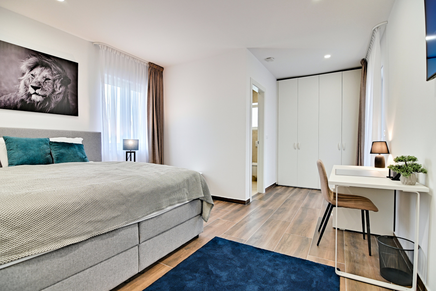 Schlafzimmer OG links-1.jpg