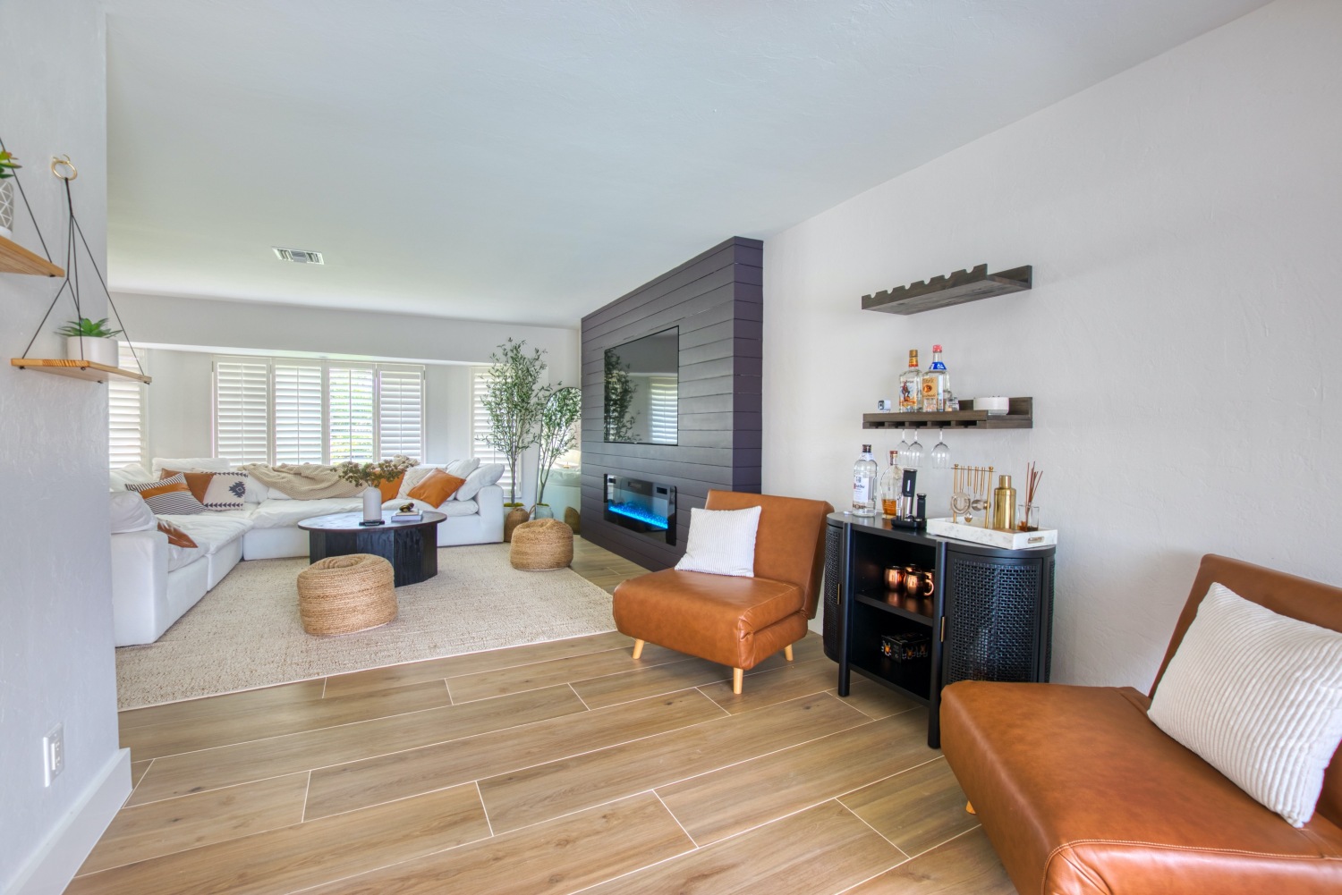 DSC_4483 2resized.jpg